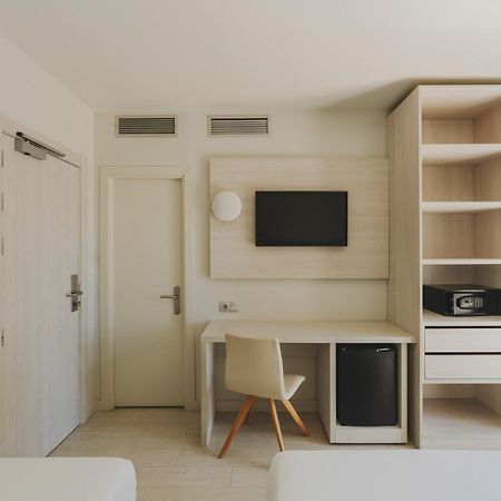 Hotel Mediterraneo Roses Ngoại thất bức ảnh